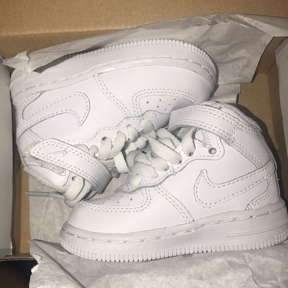 Boys 4c Air forces high tops